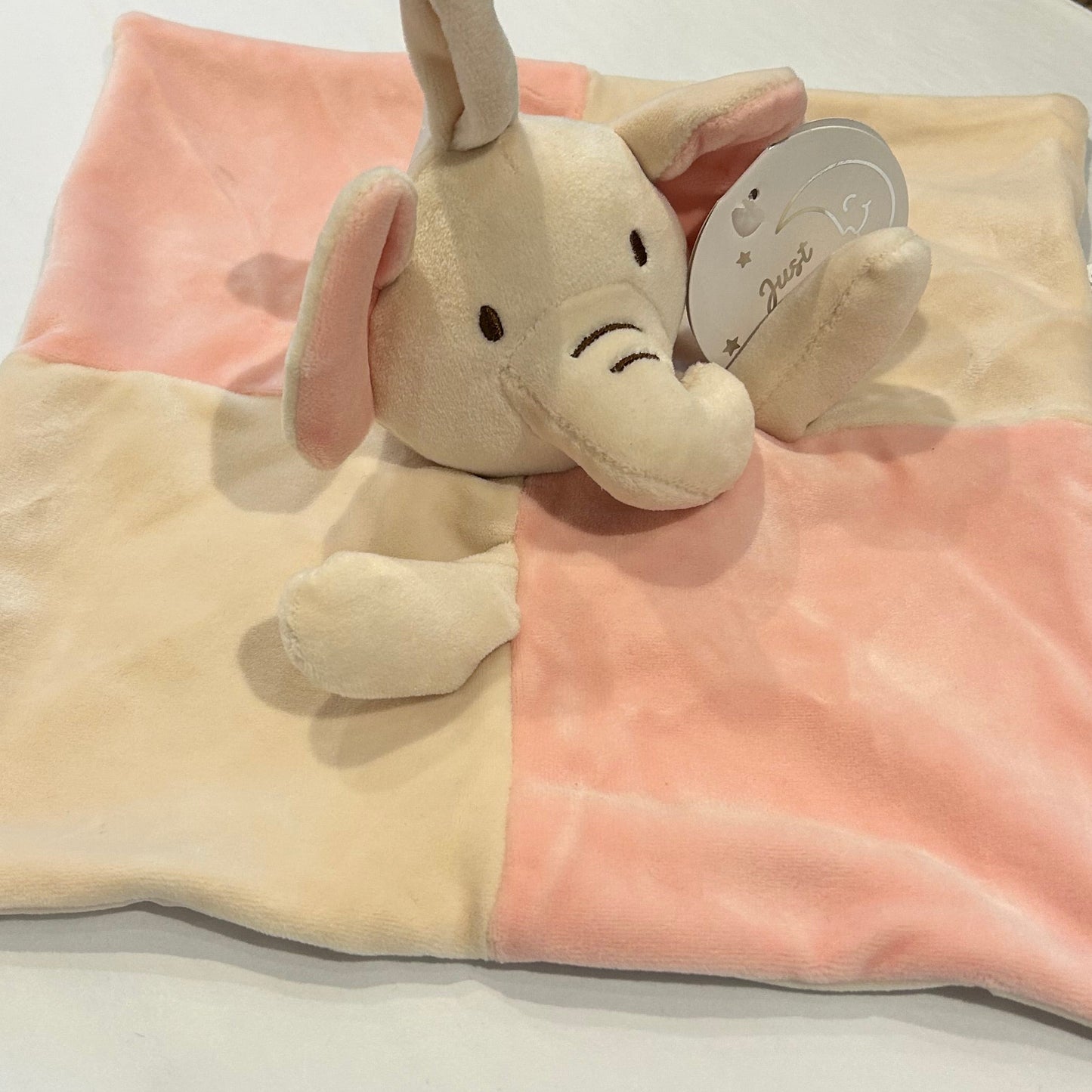 ELEPHANT CRINKLE COMFORTER - BABY PINK
