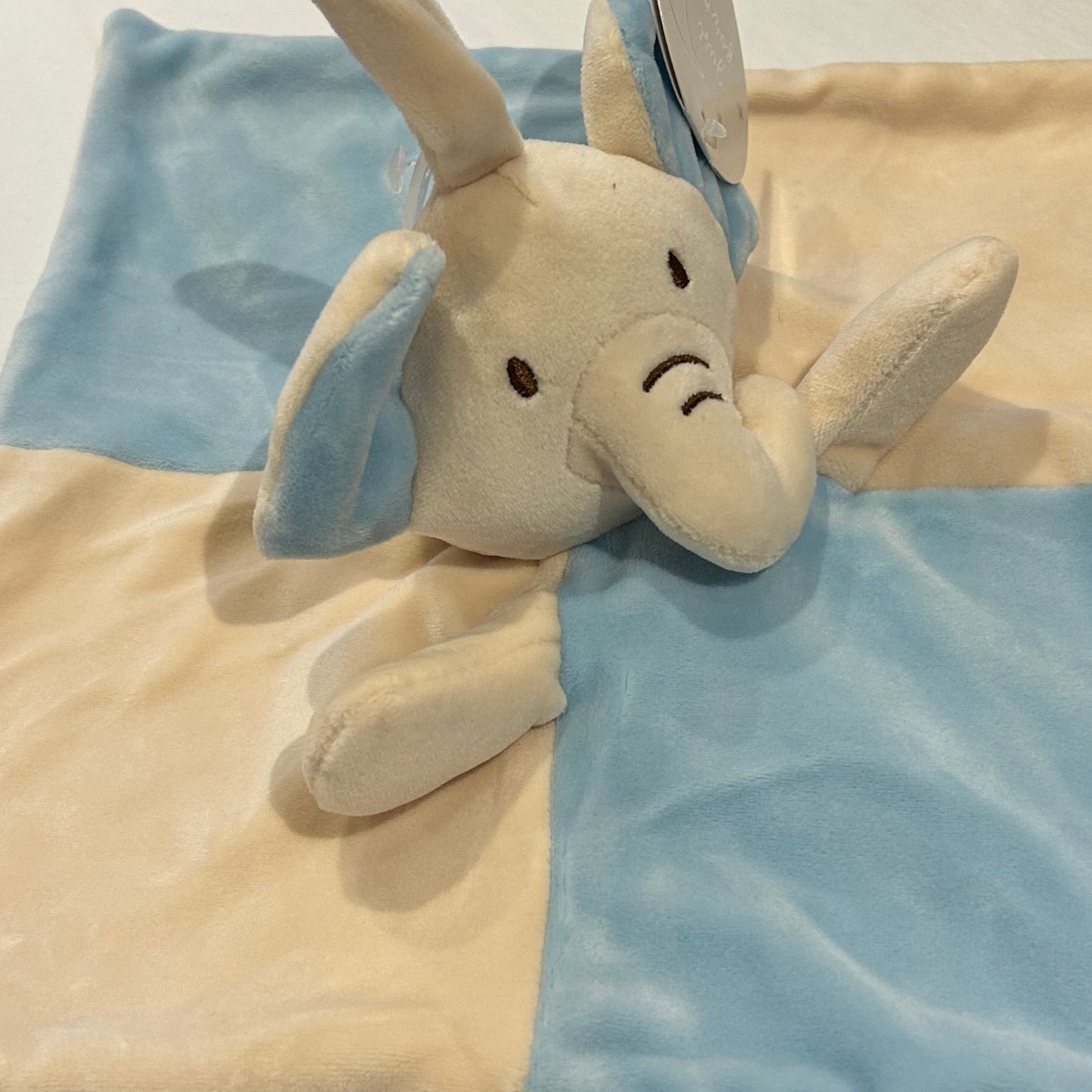 ELEPHANT CRINKLE COMFORTER - BABY BLUE