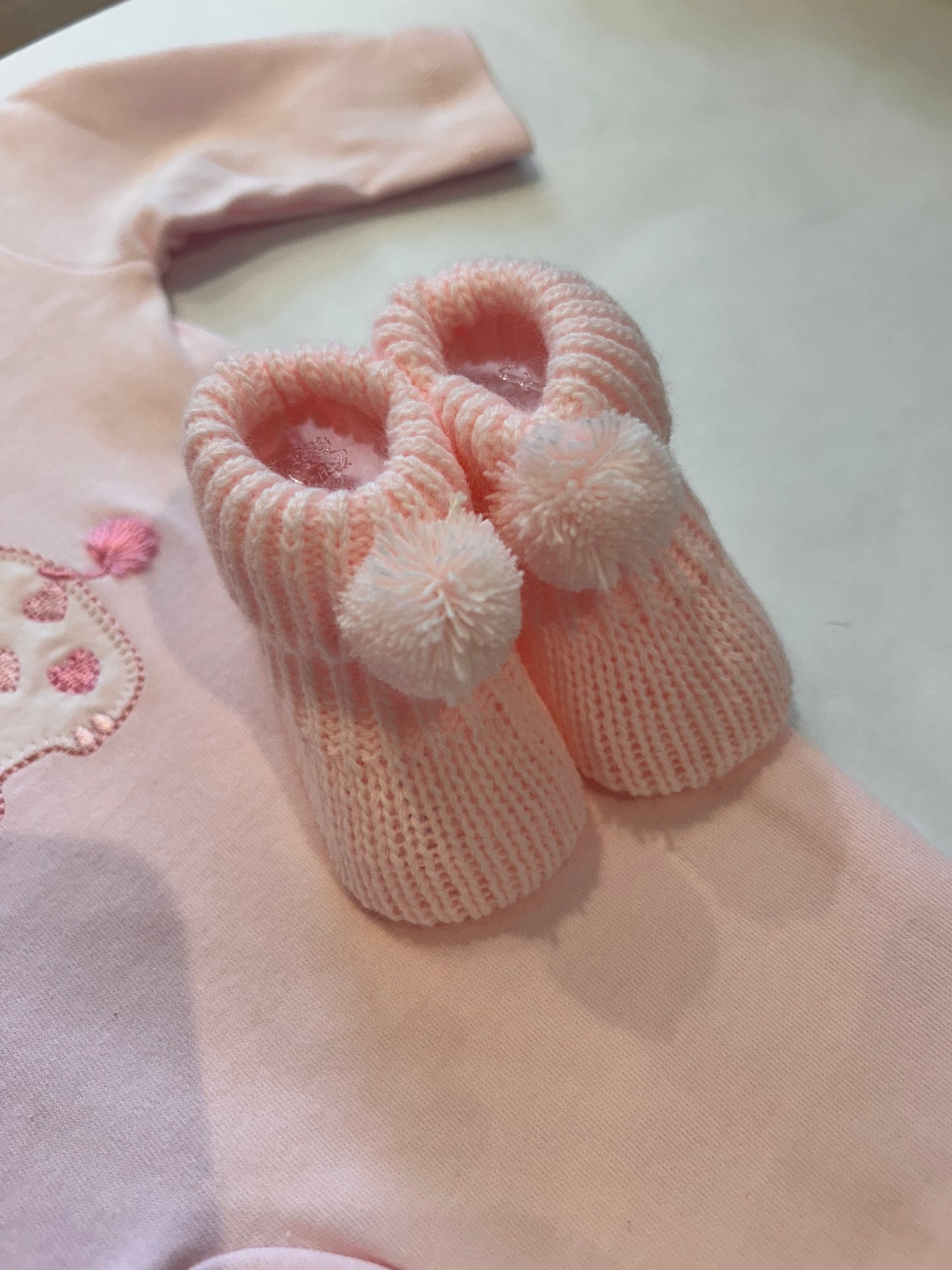 HELLO BABY GIRL! PINK 3-PIECE GIFT SET | ANNABEL'S OF CRANBROOK