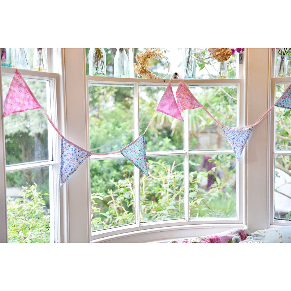 PASTEL DITSY FLORAL BUNTING