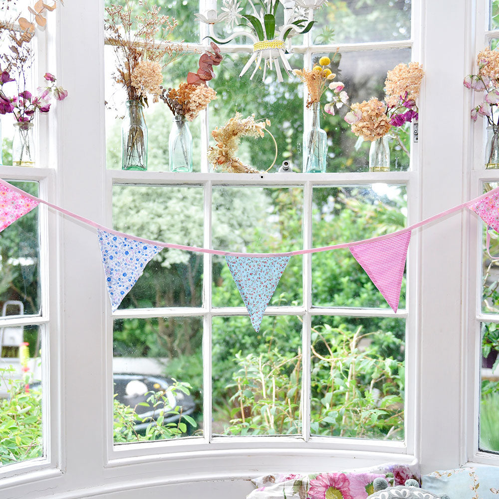 PASTEL DITSY FLORAL BUNTING