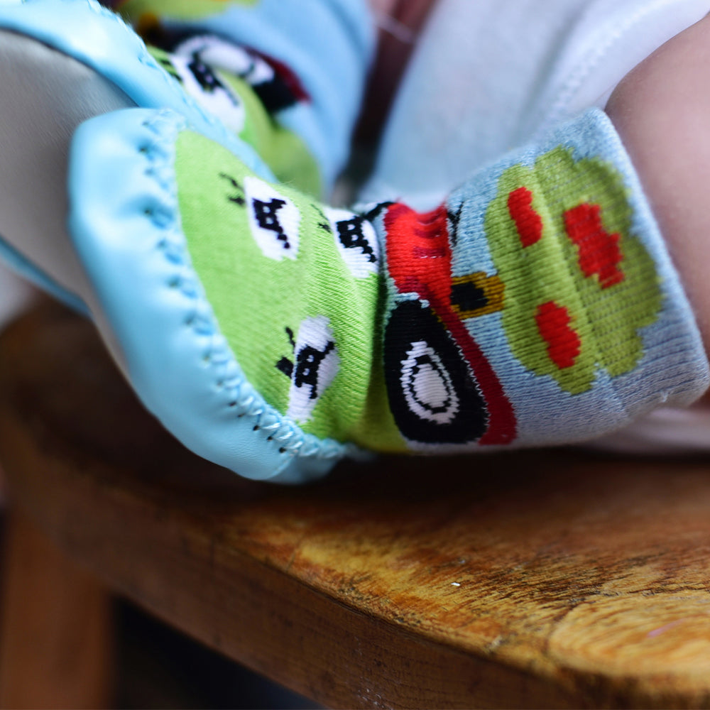 TRACTOR MOCCASIN SLIPPER SOCKS - 4 SIZES