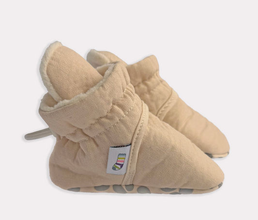 STAY-ON, NON-SLIP BOOTIE - SAND | THE LITTLE SOCK CO.