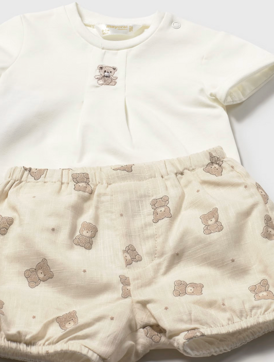 Baby outfit with white top and beige shorts featuring teddy bear patterns . UNISEX NEUTRAL BABY SHORTS & T-SHIRT SET | MAYORAL