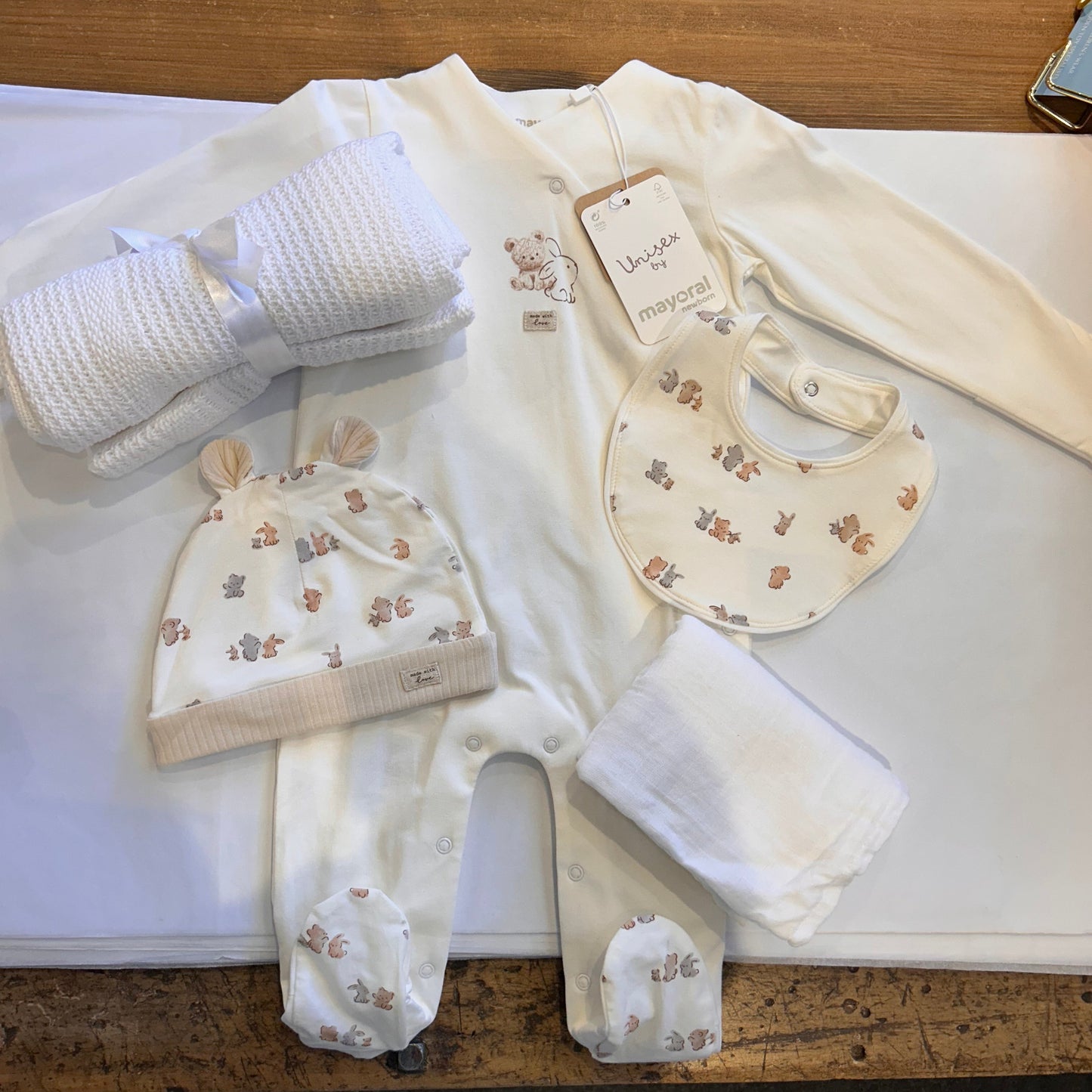 WELCOME TO THE WORLD! WHITE 5-PIECE GIFT SET | ANNABEL'S OF CRANBROOK