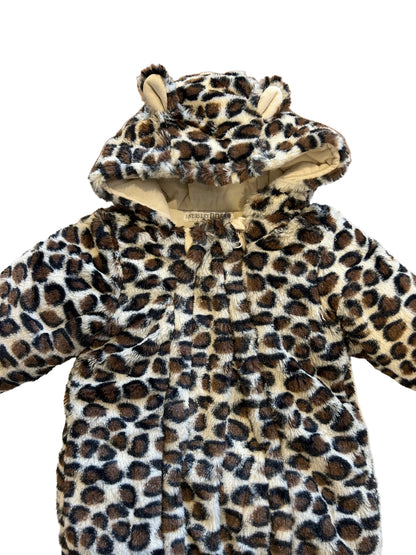 Nursery Time leopard print baby snowsuit — close-up of the fluffy faux fur leopard print hood with 3D ears and cream sherpa lining, showing Nursery Time label at the neck