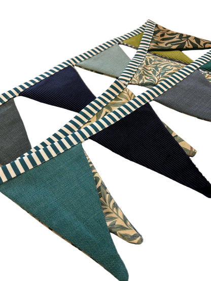 WILLIAM MORRIS FABRIC & BLUE VELVET BUNTING | THE SUSSEX BUNTING COMPANY