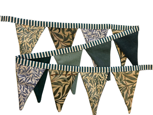 WILLIAM MORRIS FABRIC & BLUE VELVET BUNTING | THE SUSSEX BUNTING COMPANY