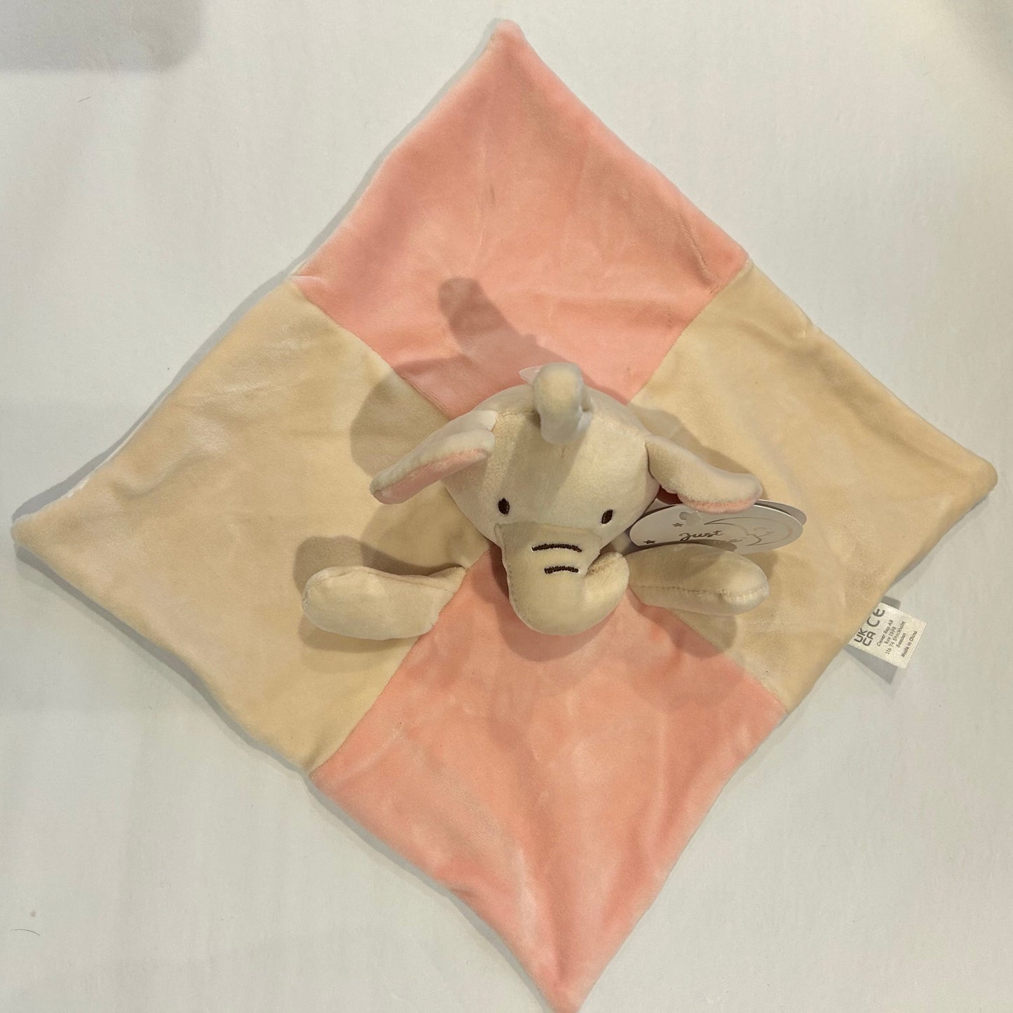 ELEPHANT CRINKLE COMFORTER - BABY PINK