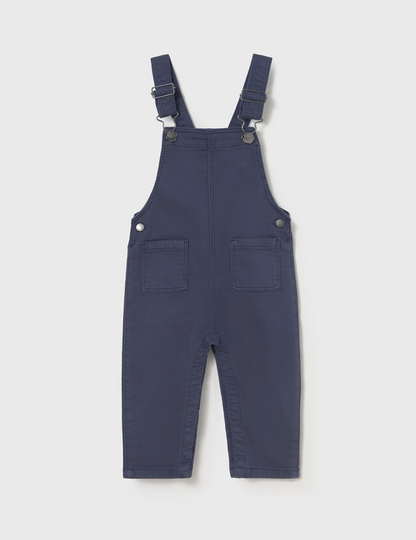 Front flat — bib, S-hooks, snap buttons, two front patch pockets; navy twill. 