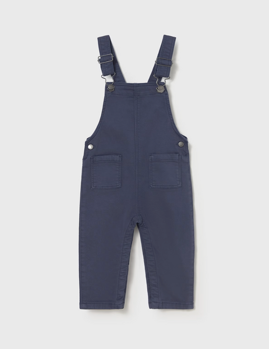 Front flat — bib, S-hooks, snap buttons, two front patch pockets; navy twill. 