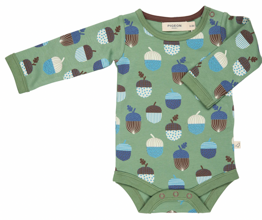 Pigeon Organics Green baby onesie body top with acorn pattern. ORGANIC COTTON BABY BODY - GREEN ACORNS | PIGEON ORGANICS