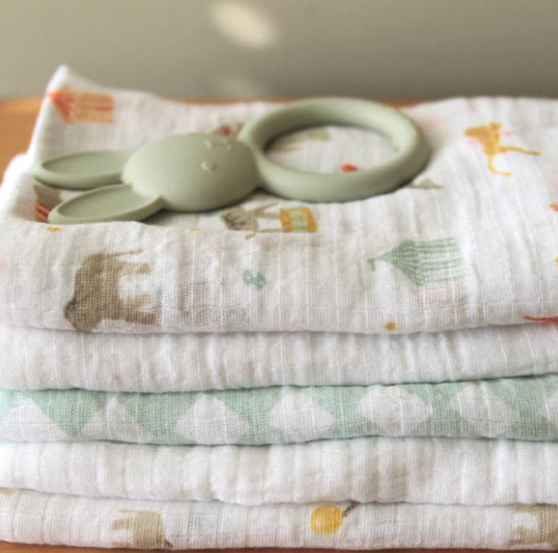 ADEN + ANAIS 5 PACK MUSLIN SQUARES - ELEPHANT CIRCUS