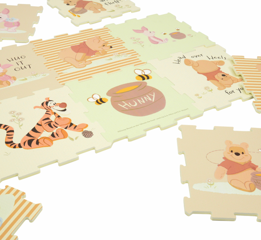 WINNIE THE POOH 12-PIECE PLAYMAT | DISNEY
