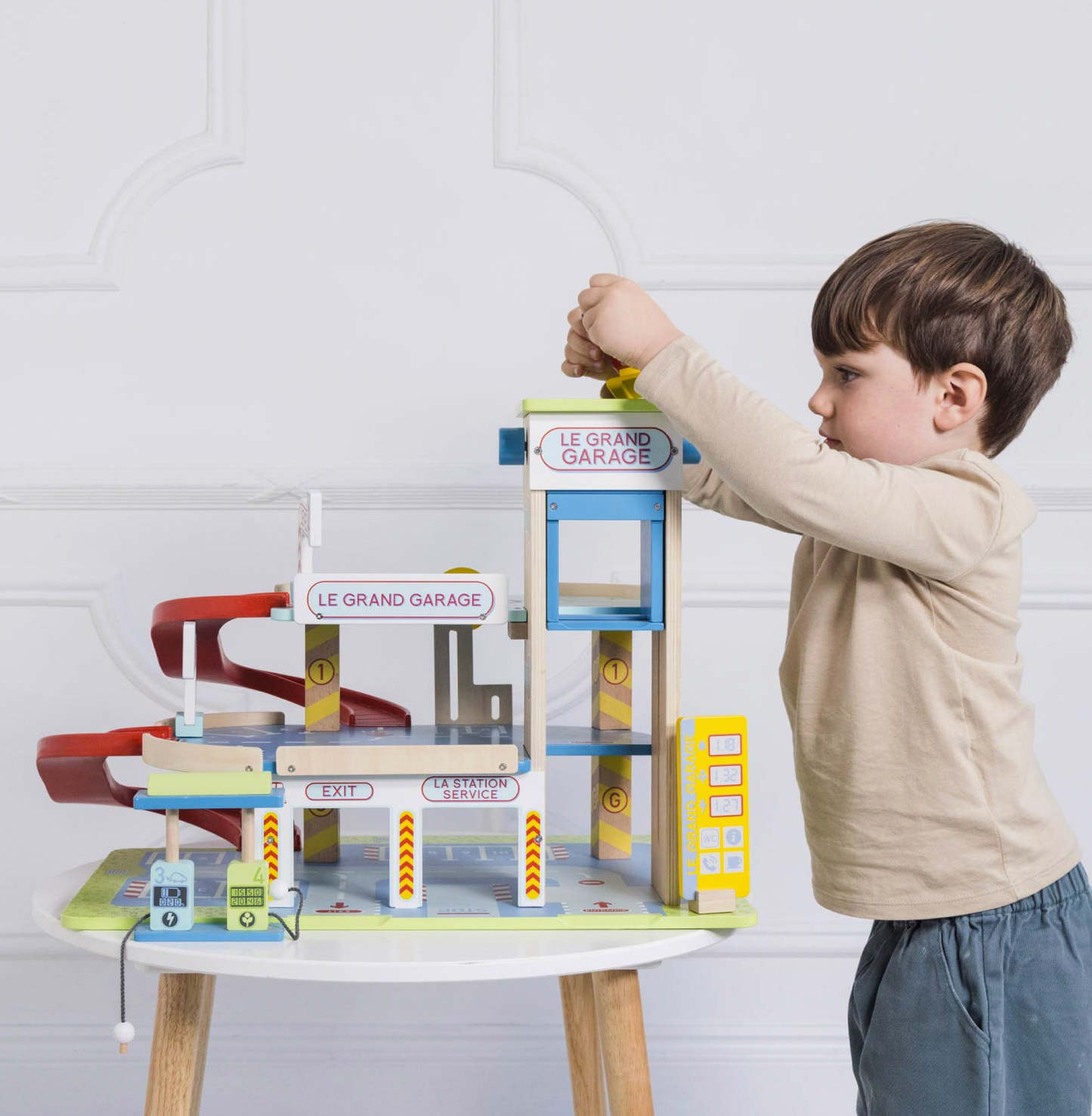 LE GRAND WOODEN GARAGE | LE TOY VAN