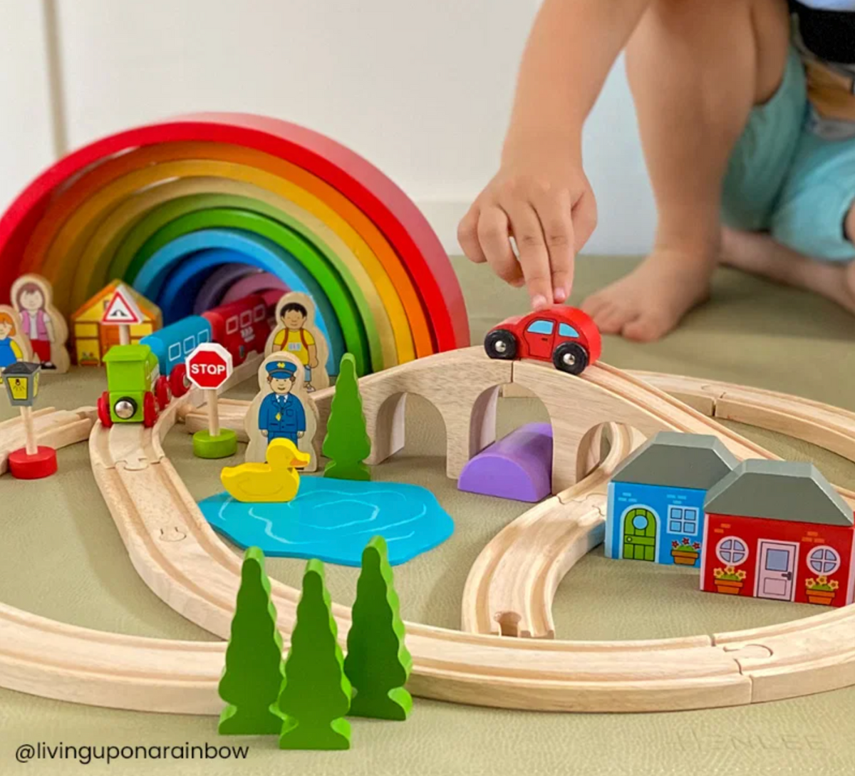 Bigjigs Rail Figure of Eight wooden train set; magnetic couplings connect the engine and carriages for railway play